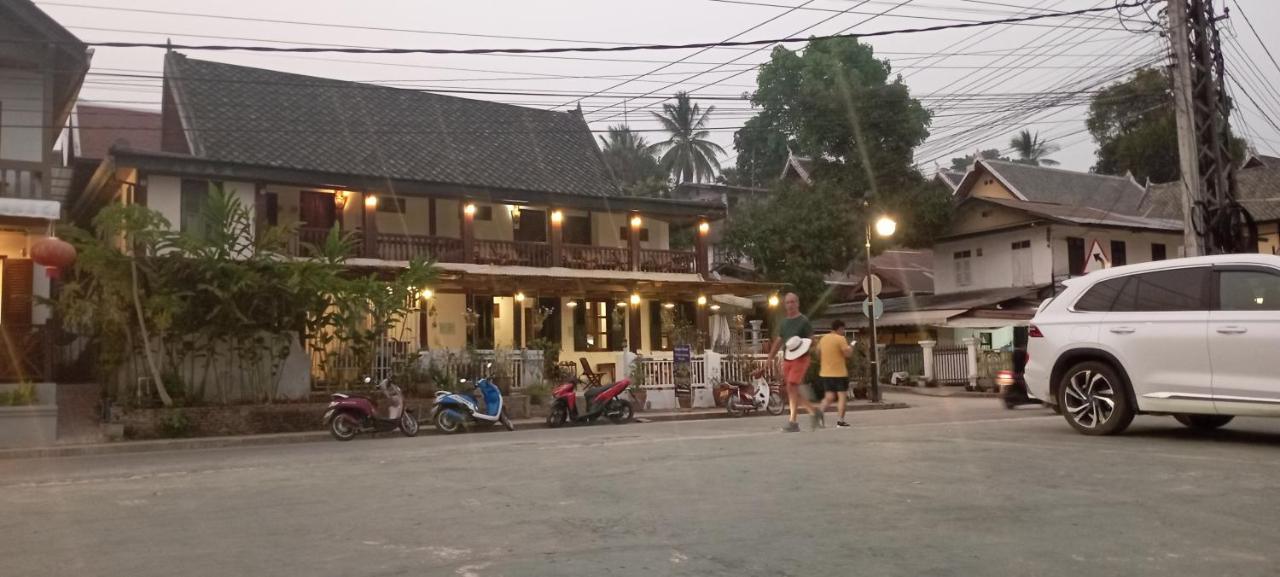 Villa Ouis Namkhan Riverside Luang Prabang Exterior photo